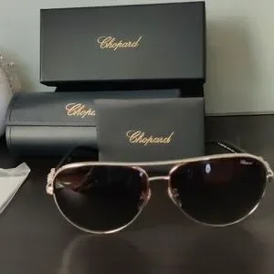 Chopard | Accessories | Gorgeous Authentic Chopard Women  display picture 3